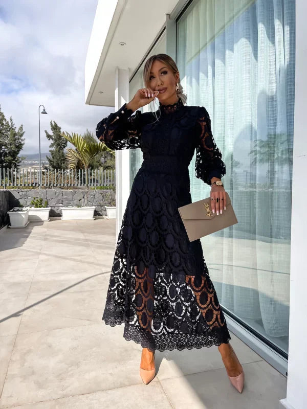 Elaina | Robe midi élégante avec détails en dentelle