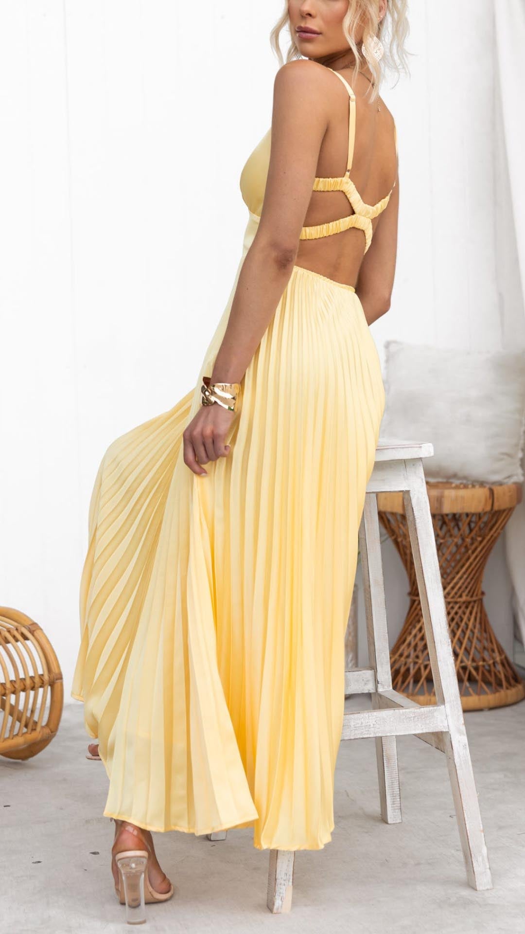 MALKA | Stylish Maxi Dress with Delicate Fall