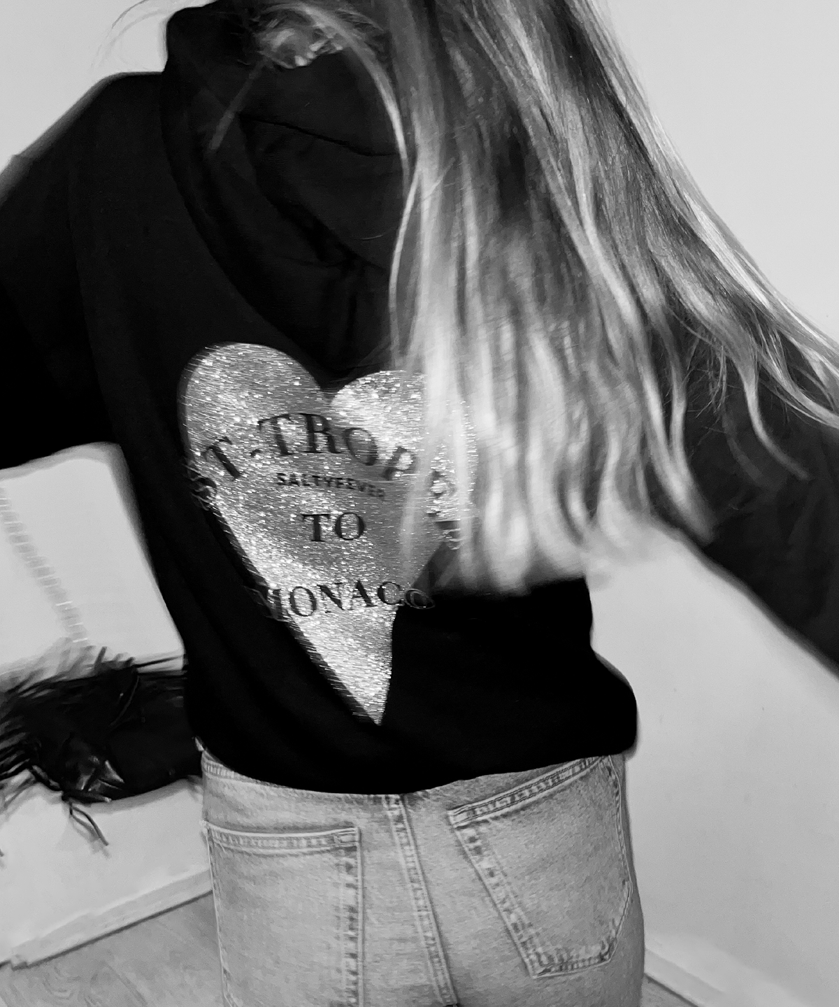 HOODIE NOIR PAILLETÉ ARGENTÉ