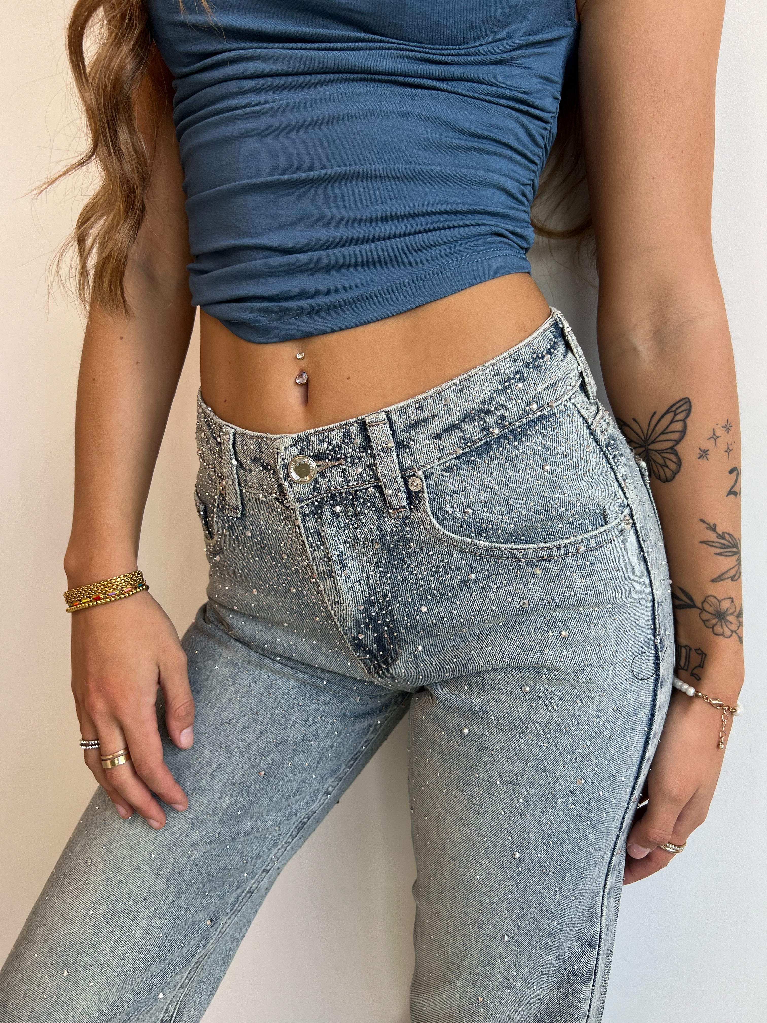 JEANS RIVETÉS EXCLUSIFS LAVAGE VINTAGE