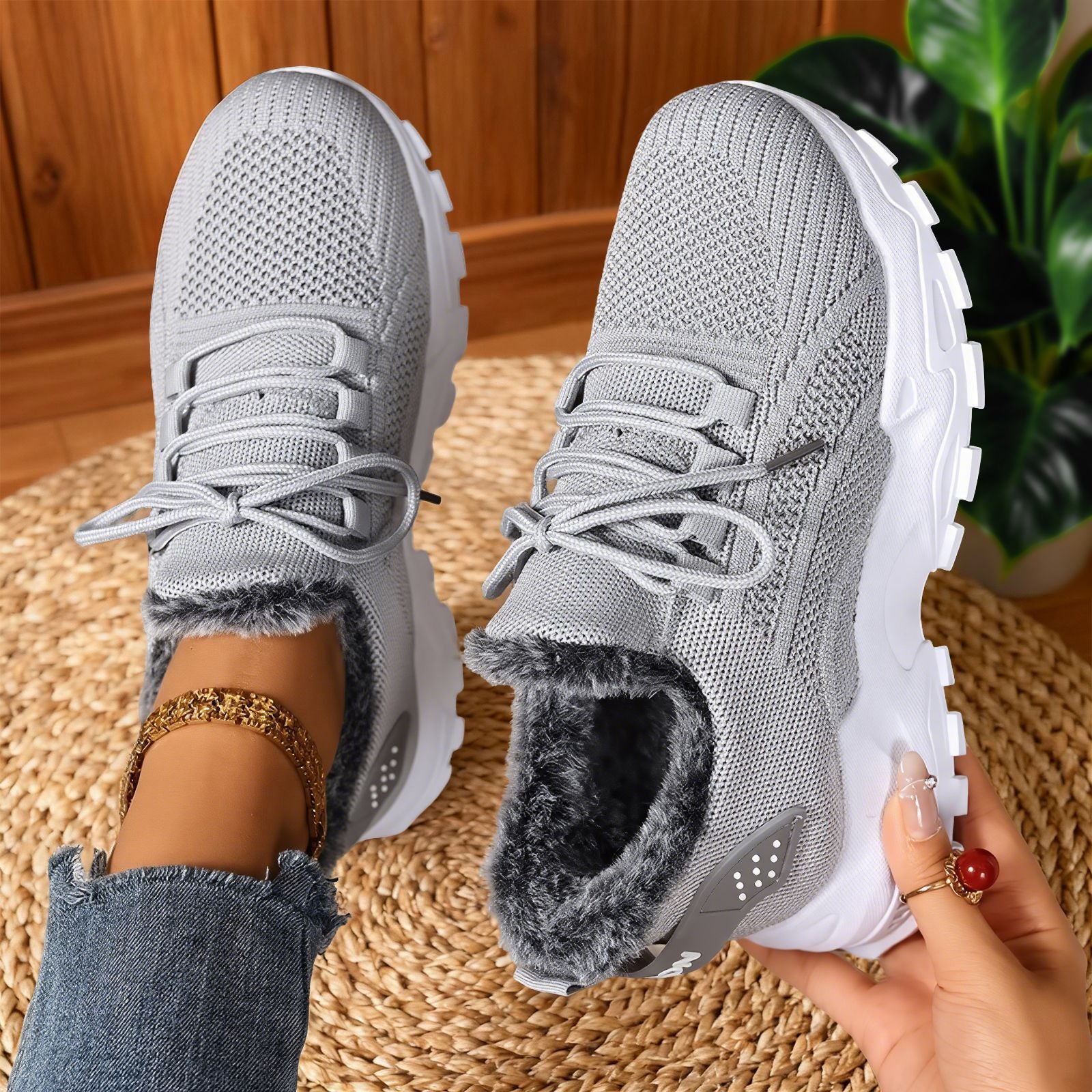 Henrietta – Casual Fleece Lace-Up Lightweight Sneakers