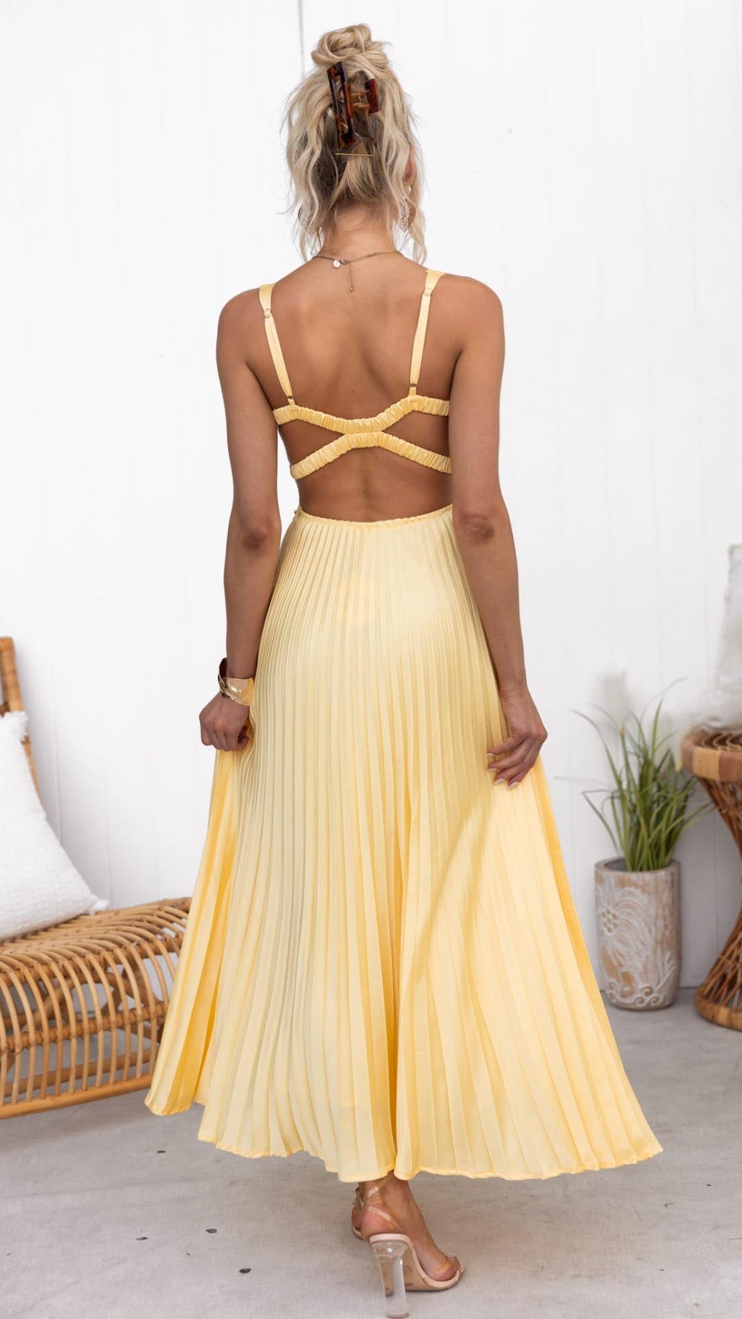 MALKA | Stylish Maxi Dress with Delicate Fall