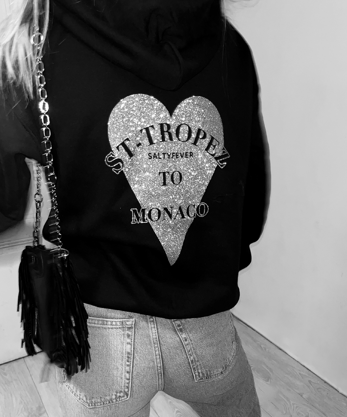 HOODIE NOIR PAILLETÉ ARGENTÉ